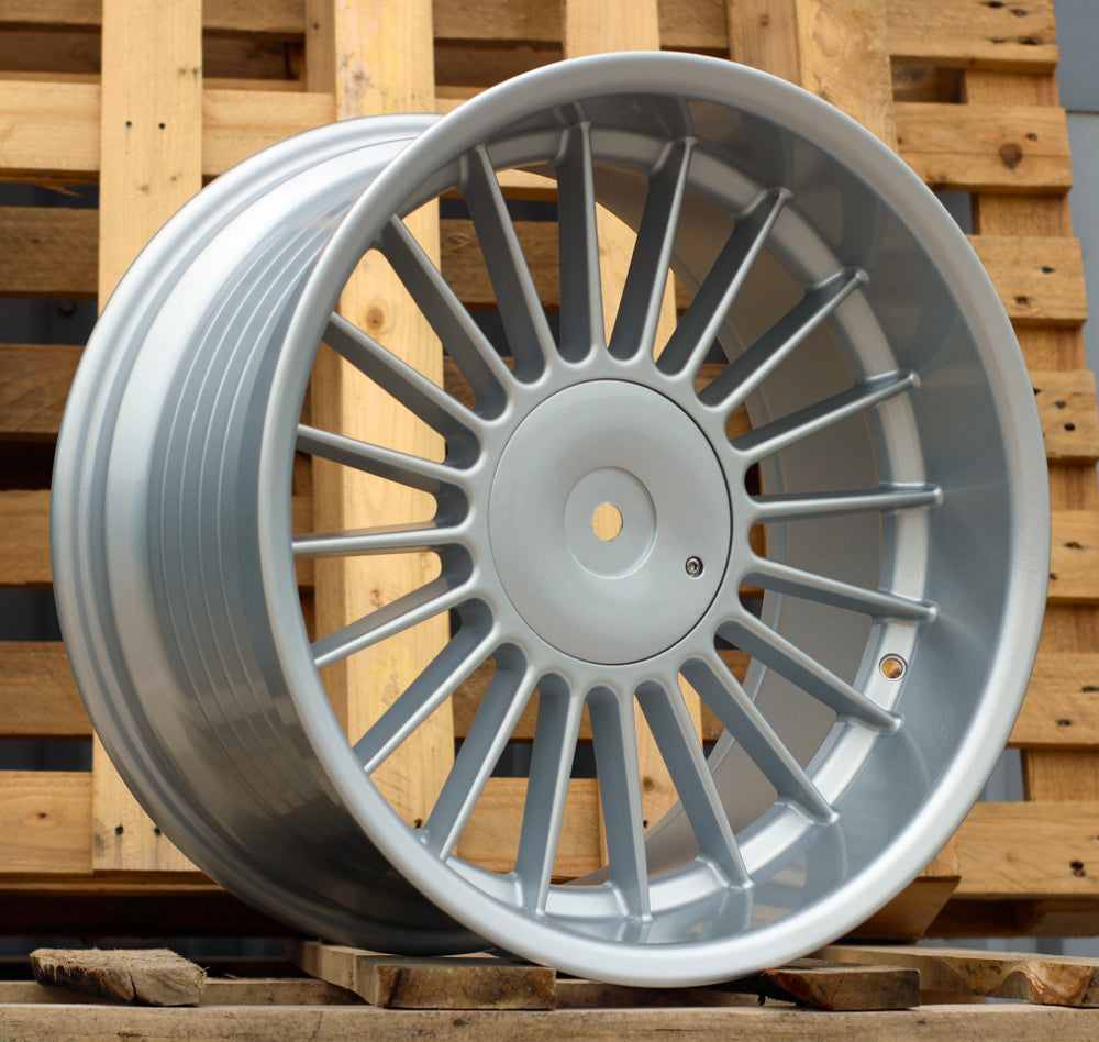 BMW 9,5x18 5x112/5x120 ET18 74,1 8332R Argent