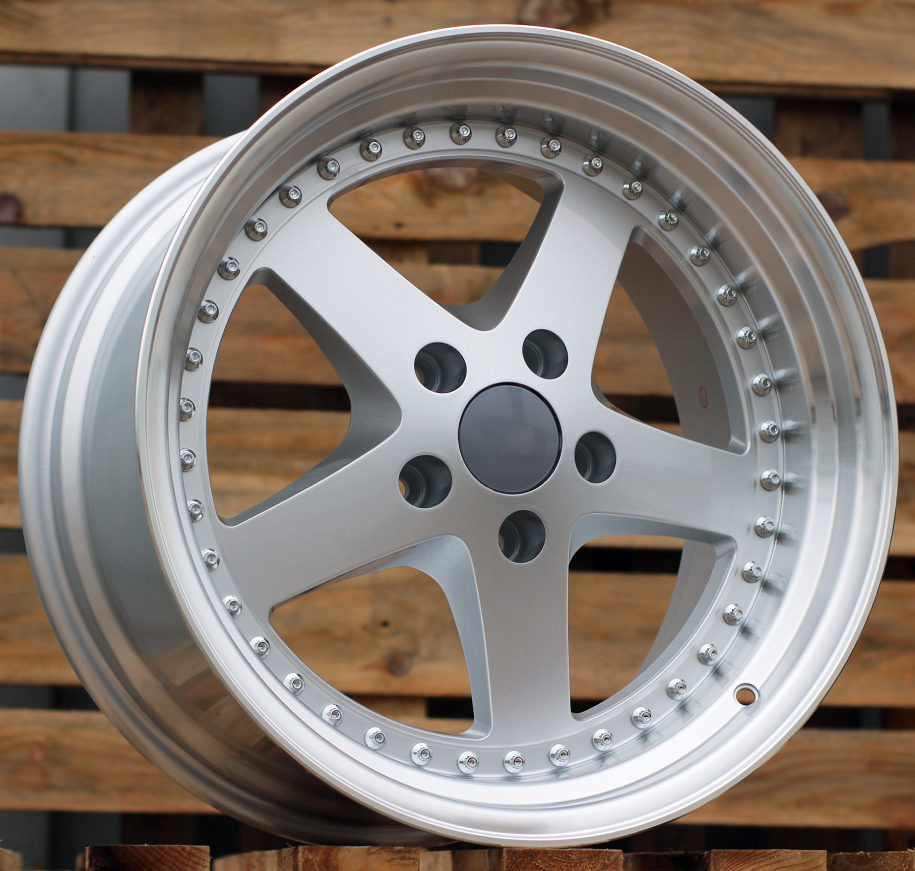 BMW 8,5x18 5x120 ET30 72,6 B1161 Argent bord poli