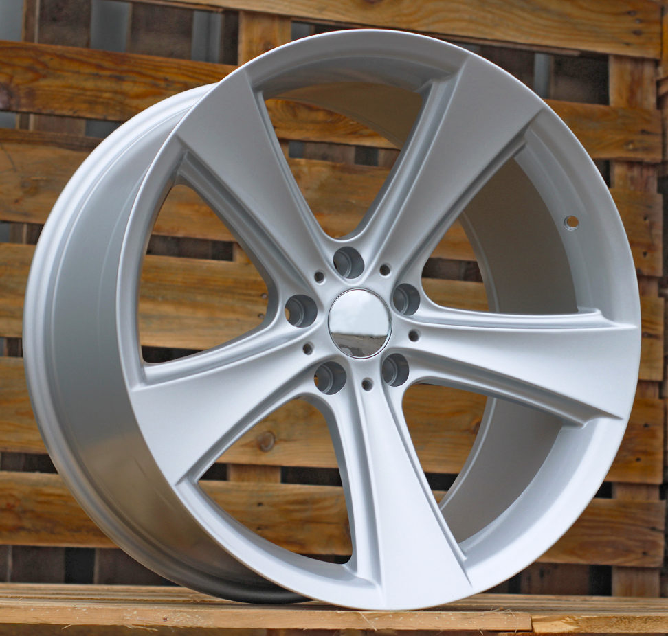 BMW 9x17 5x120 ET20 74,1 BK086 Argent