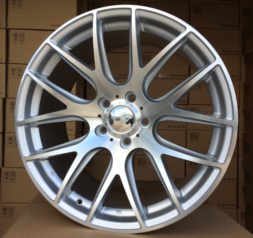BMW 8,5x18 5x120 ET35 72,6 BK663 Argent usiné