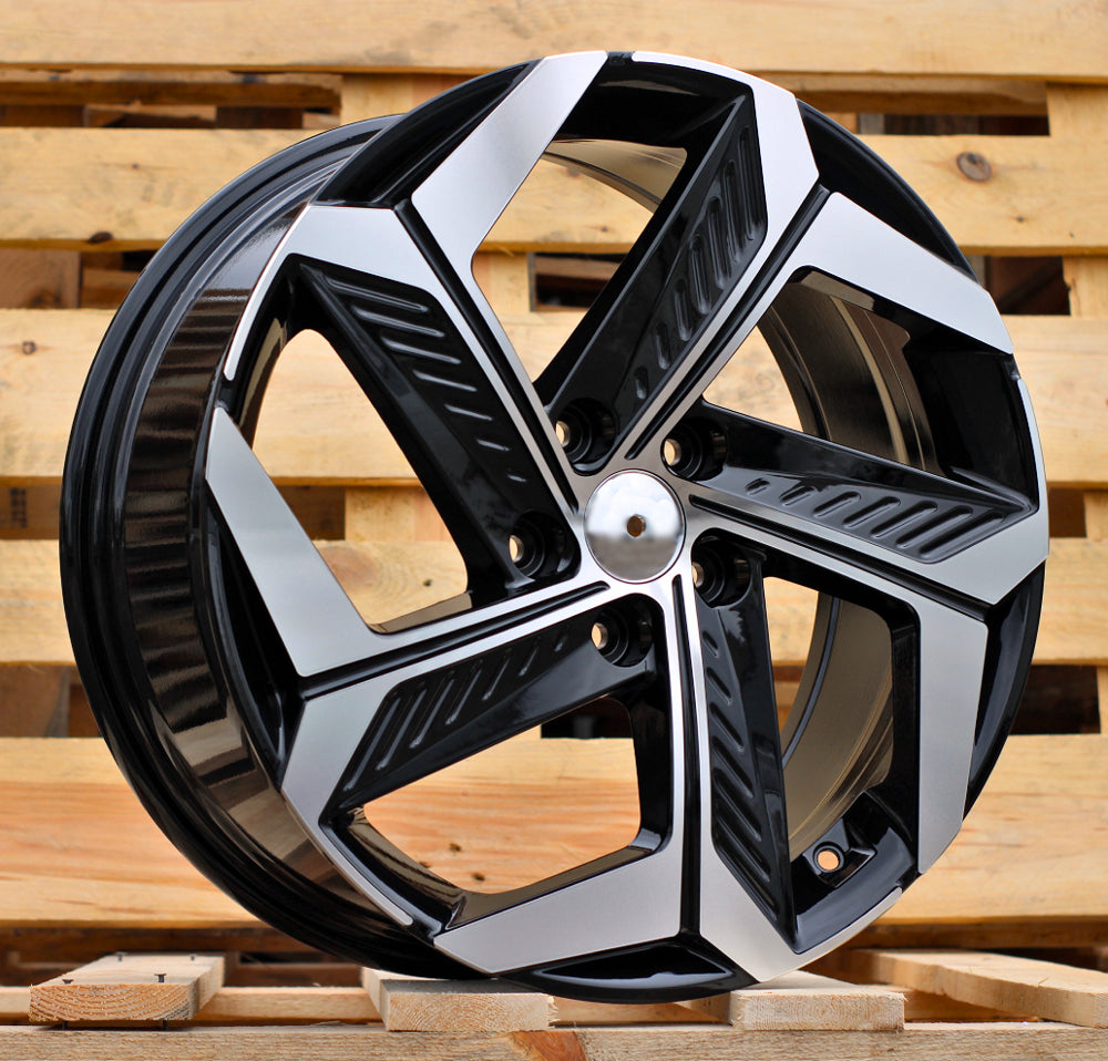 HYUNDAI 7,5x19 5x114,3 ET51 67,1 D1926 Noir poli