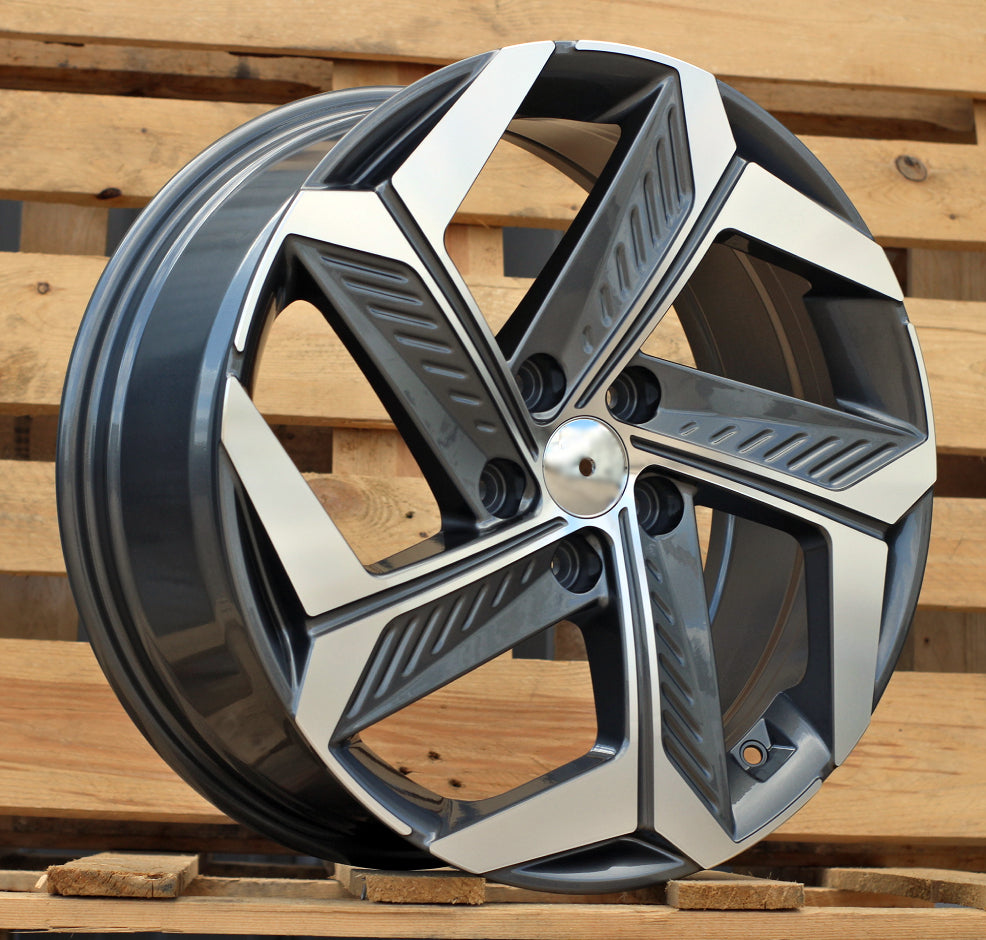 HYUNDAI 7,5x18 5x114,3 ET51 67,1 D1926 Gris poli