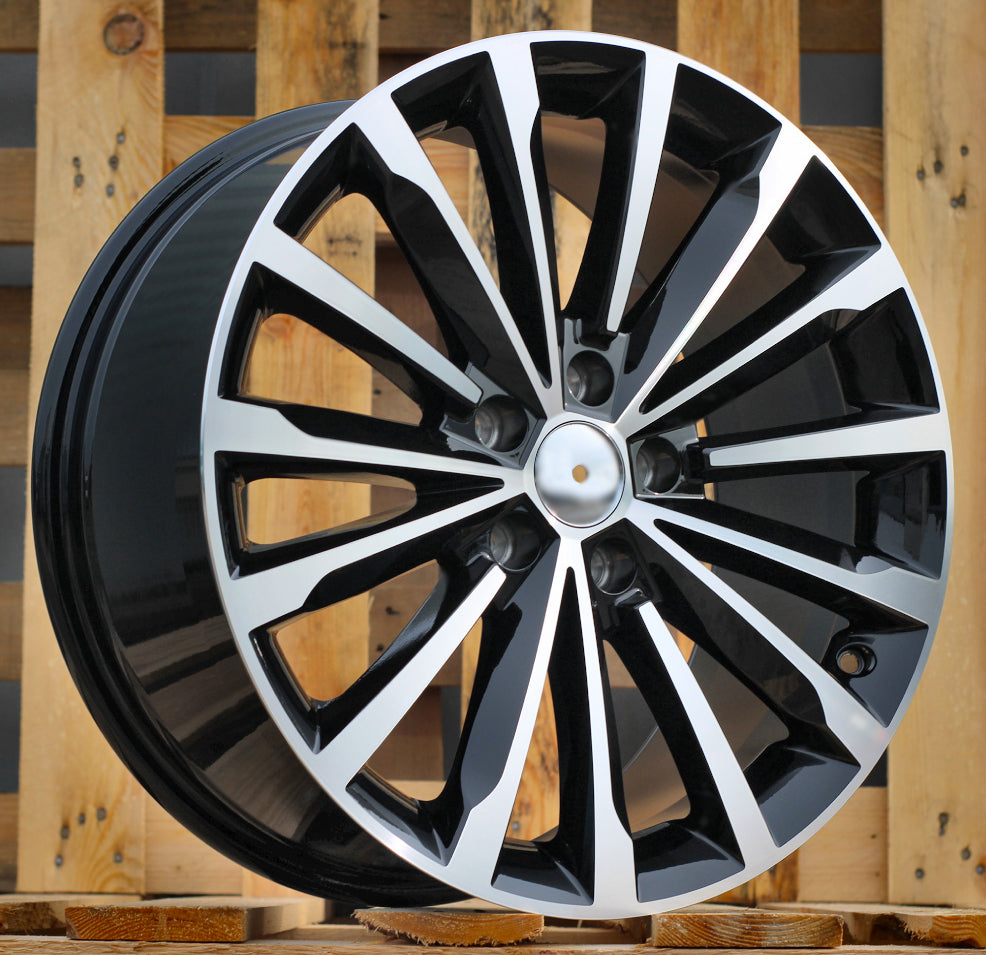 SKODA 8x18 5x112 ET44 57,1 F1526 Noir poli
