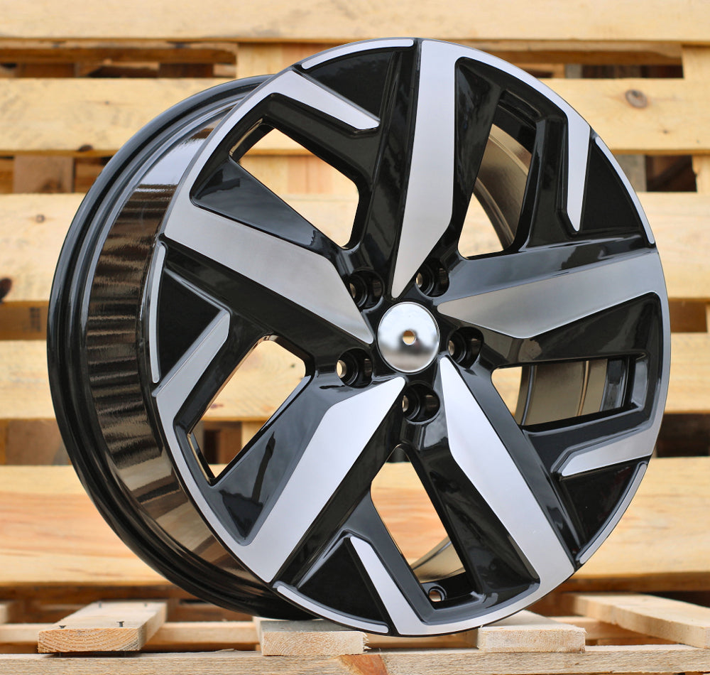 VW 8x18 5x112 ET45 57,1 FBX236 Noir poli