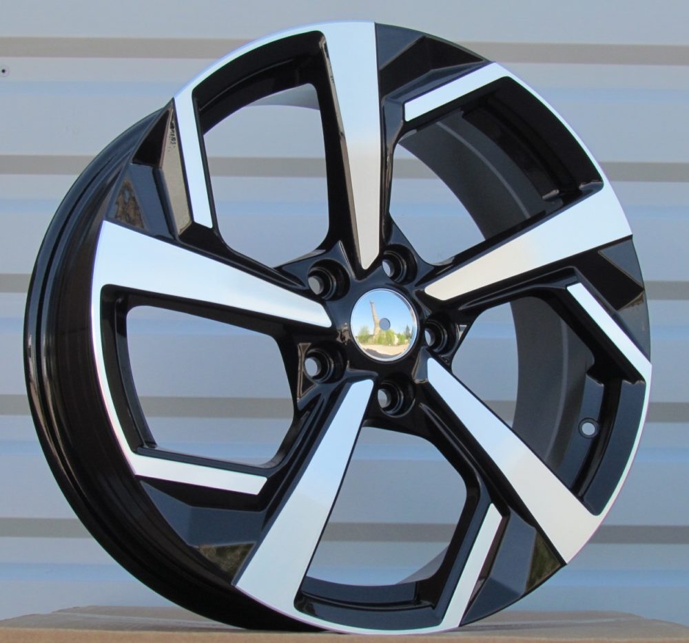 NISSAN 7x18 5x114,3 ET40 66,1 FE174 Noir poli