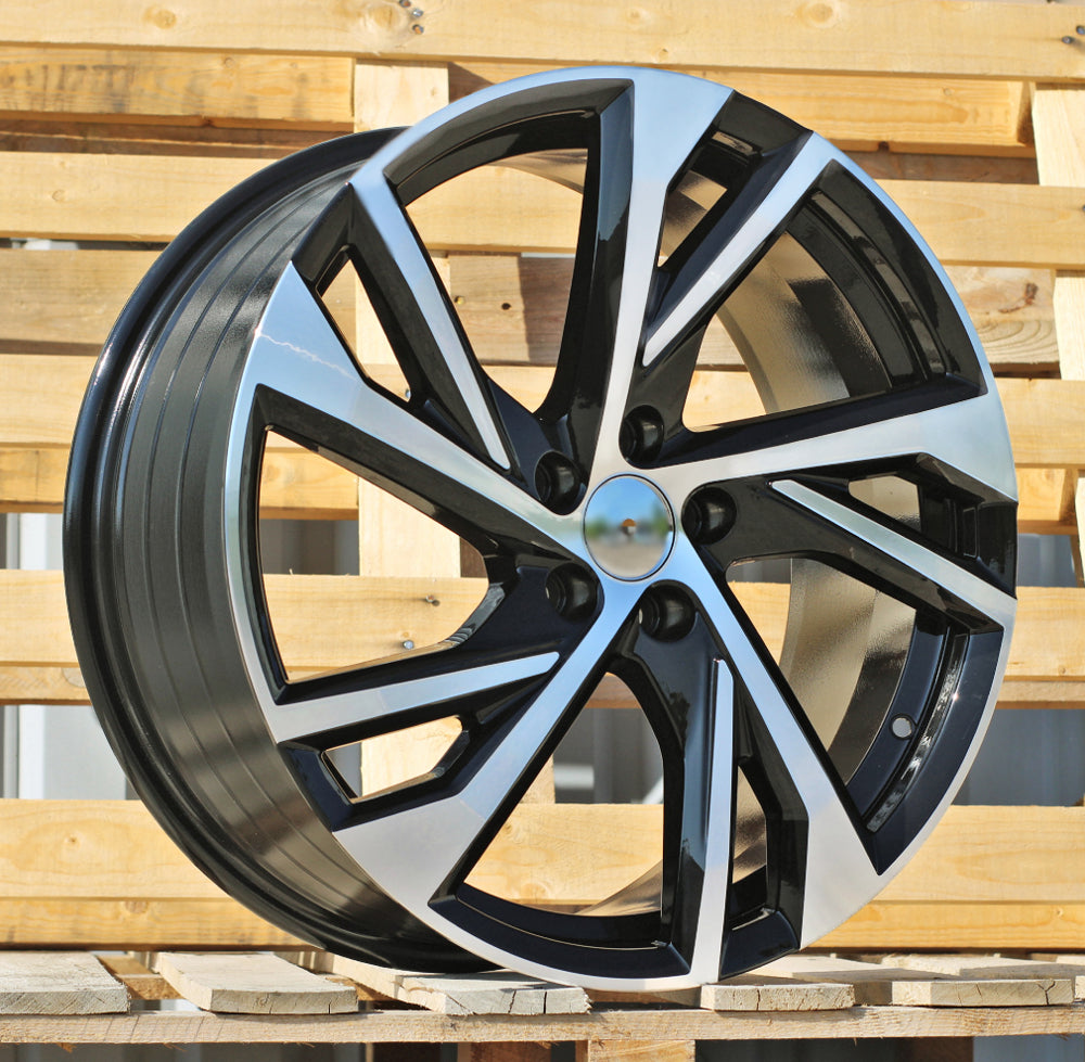 VOLVO 8x18 5x108 ET50 63,4 FE183 Noir poli
