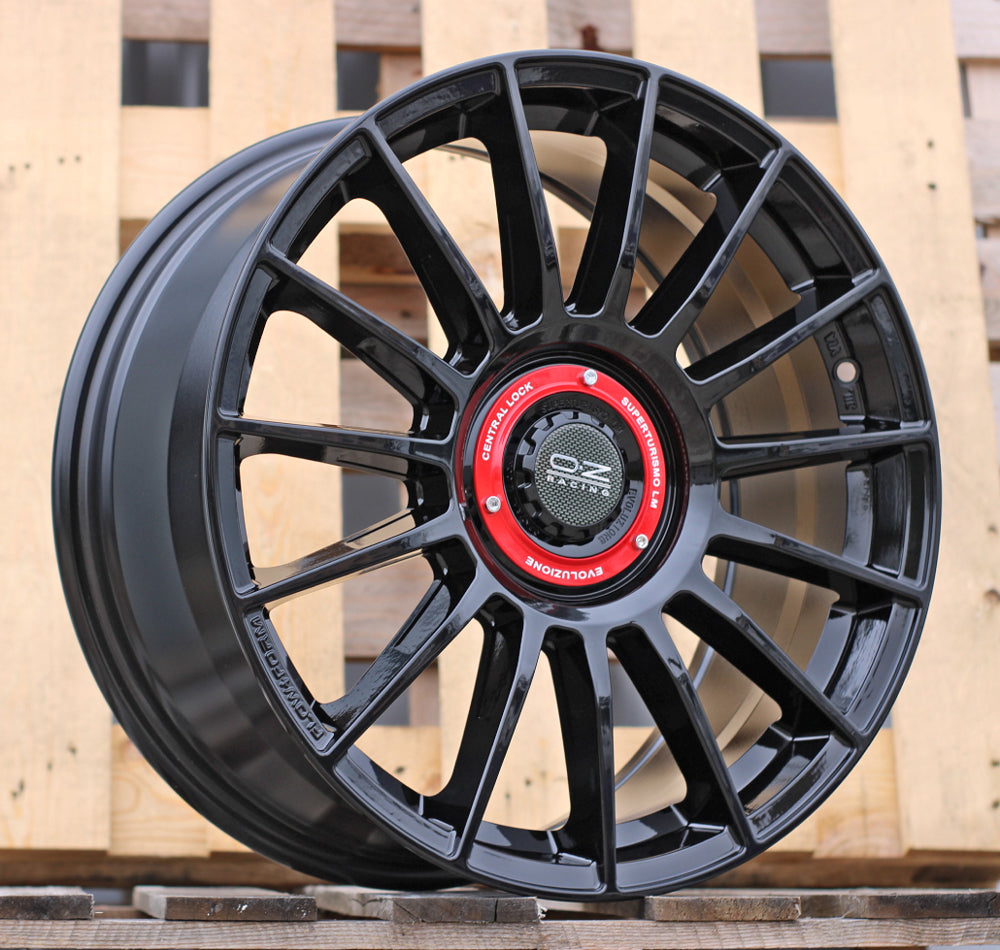 8x18 5x108 ET38 73,1 FF009 Noir brillant