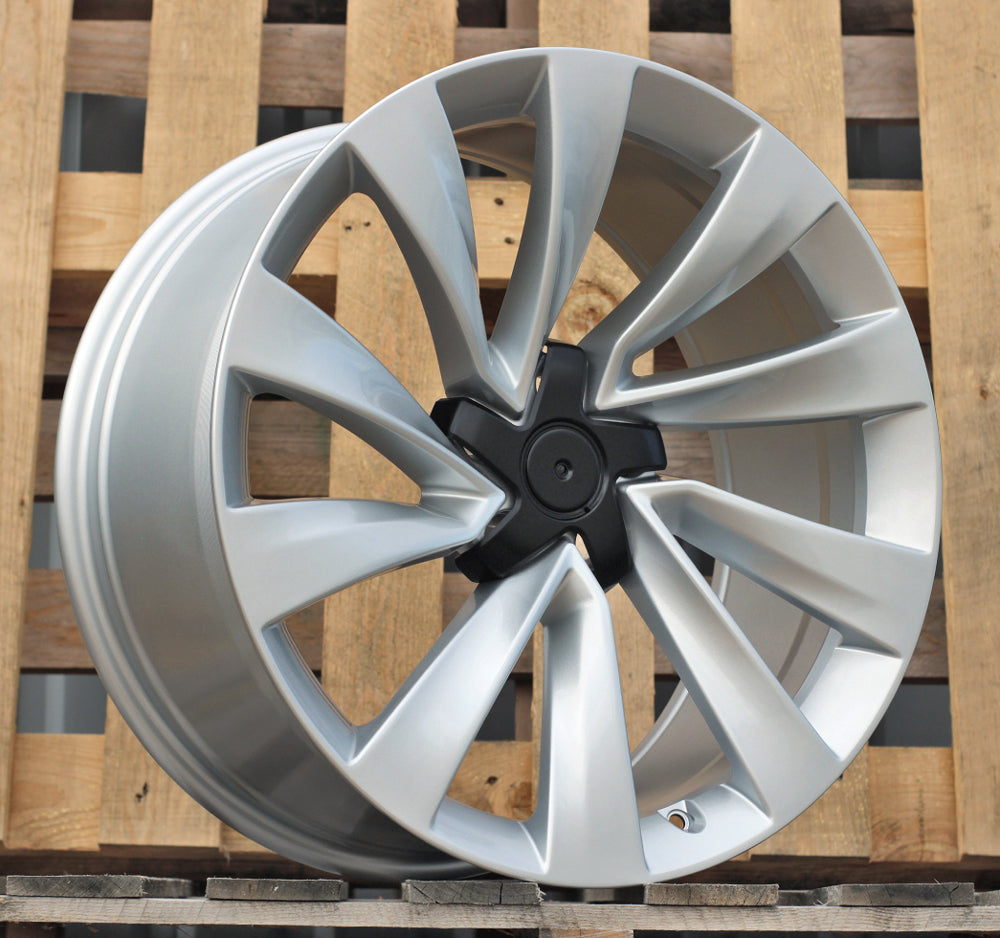 TESLA 9,5x20 5x114,3 ET45 64,1 H3410F Argent brillant