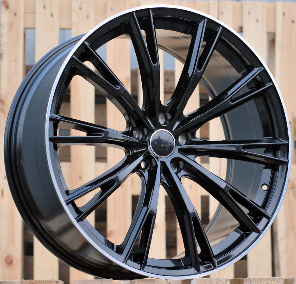 AUDI 8x18 5x112 ET40 66,6 H5060 Noir bord poli