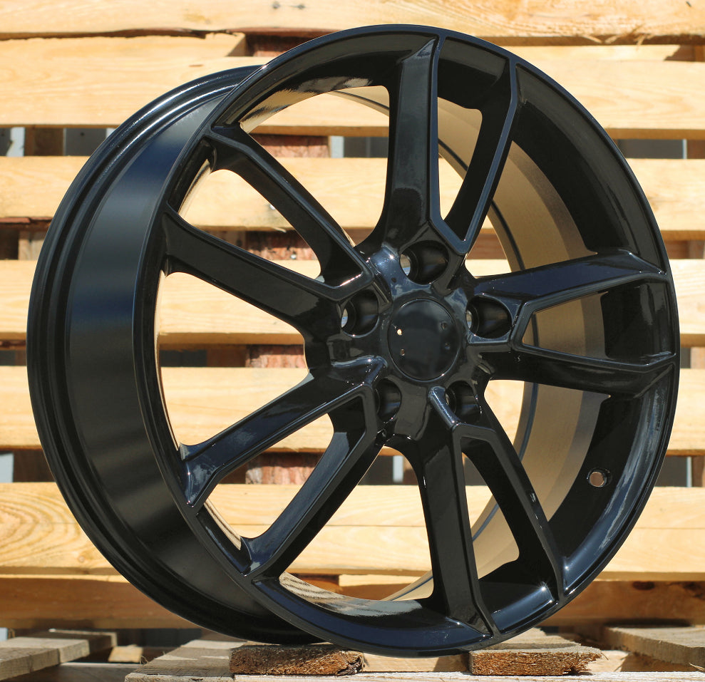 MAZDA 7x17 5x114,3 ET50 67,1 XF073 Noir