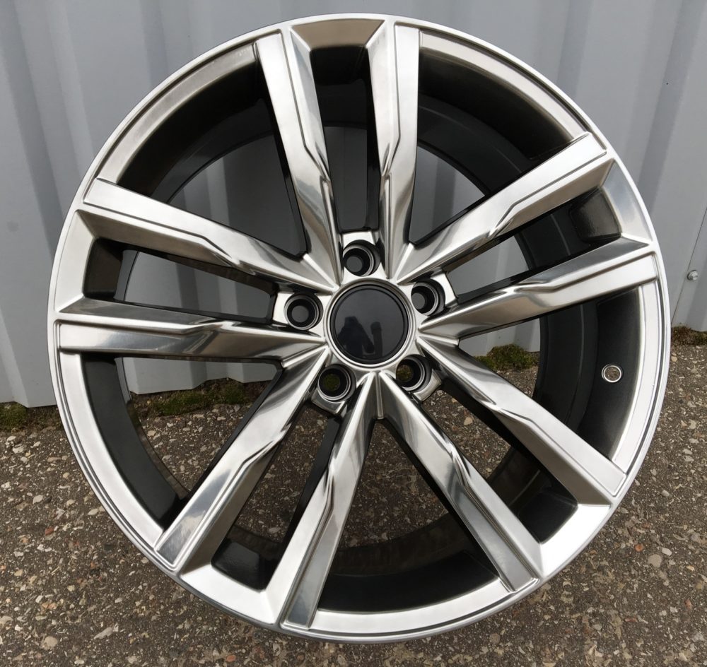 VW 8x18 5x112 ET44 57,1 XFC61 Noir hyper