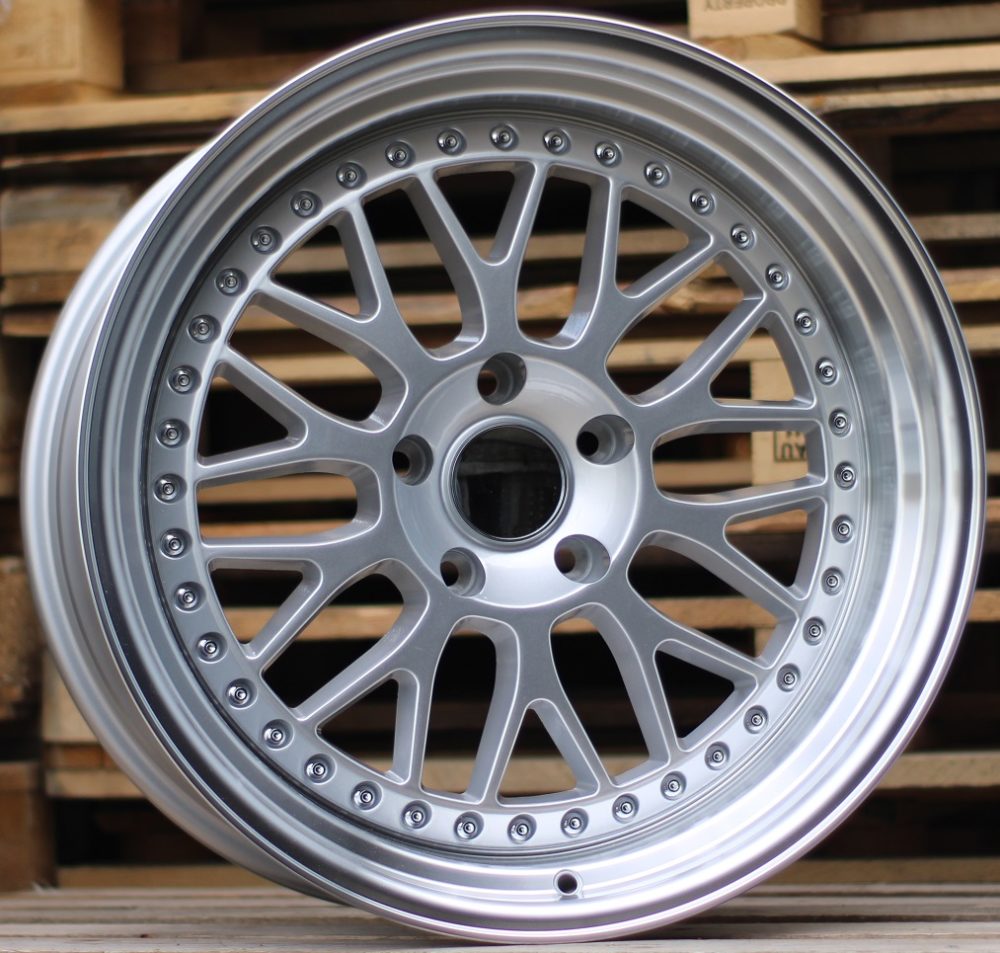 BMW 9,5x19 5x120 ET22 74,1 XFE55 Argent bord poli