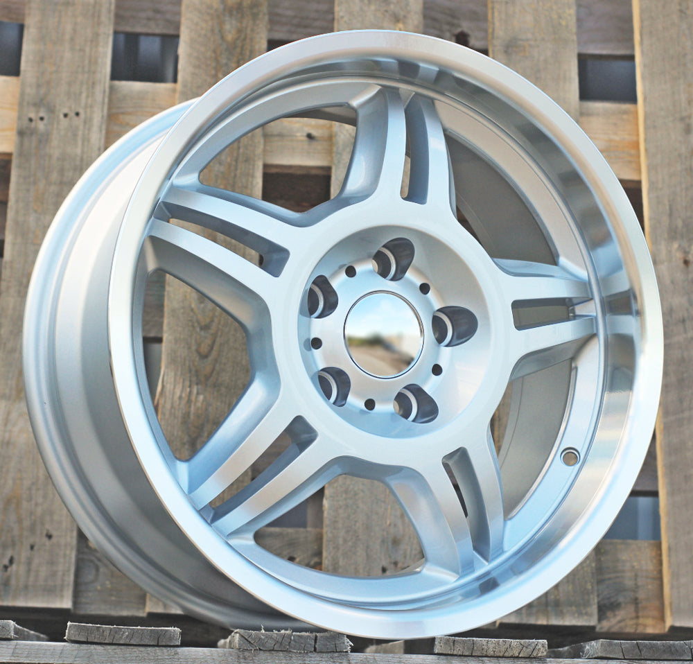BMW 8x17 5x120 ET35 72,6 BK657 Argent bord poli