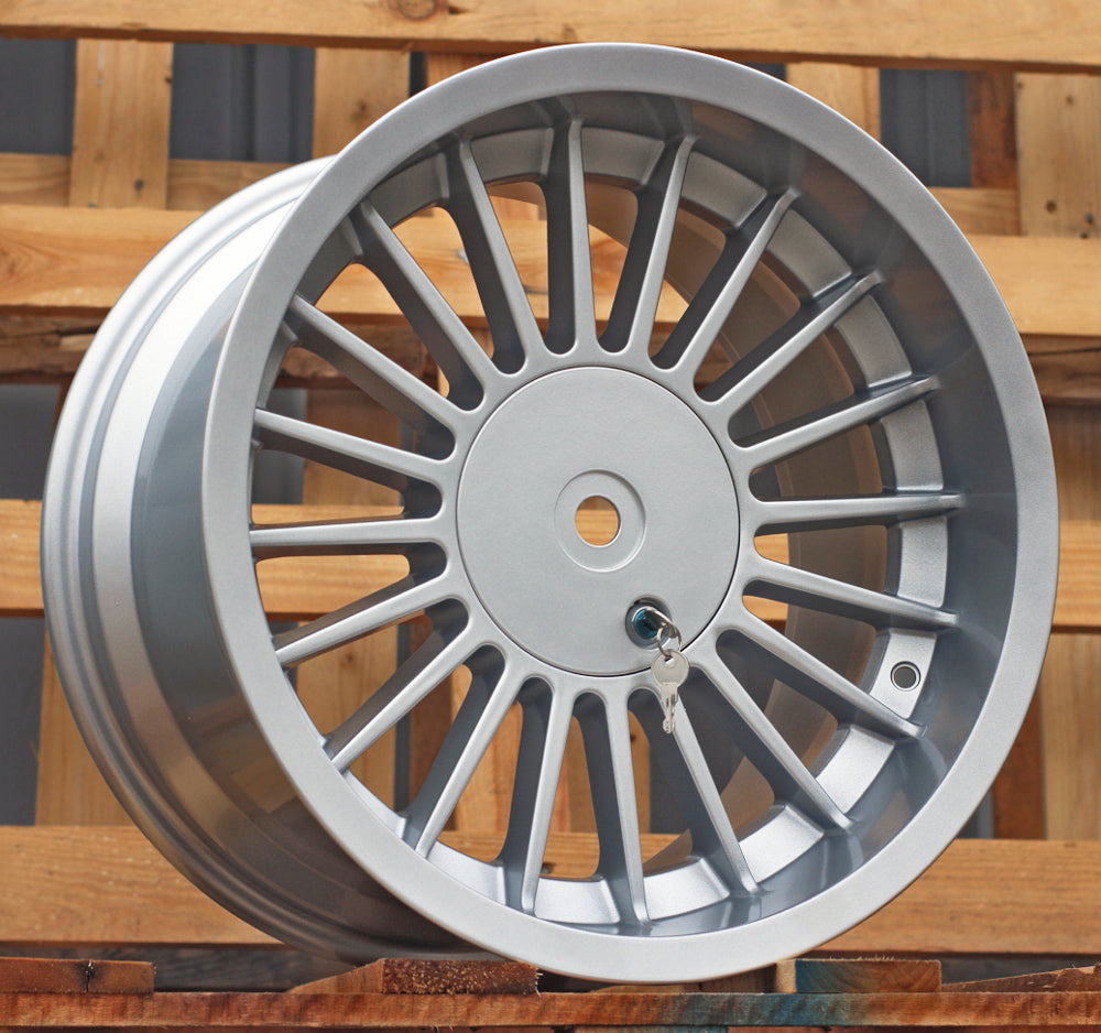 Jante BMW 10x17 5x120 ET15 74,1 FBX257 Argent