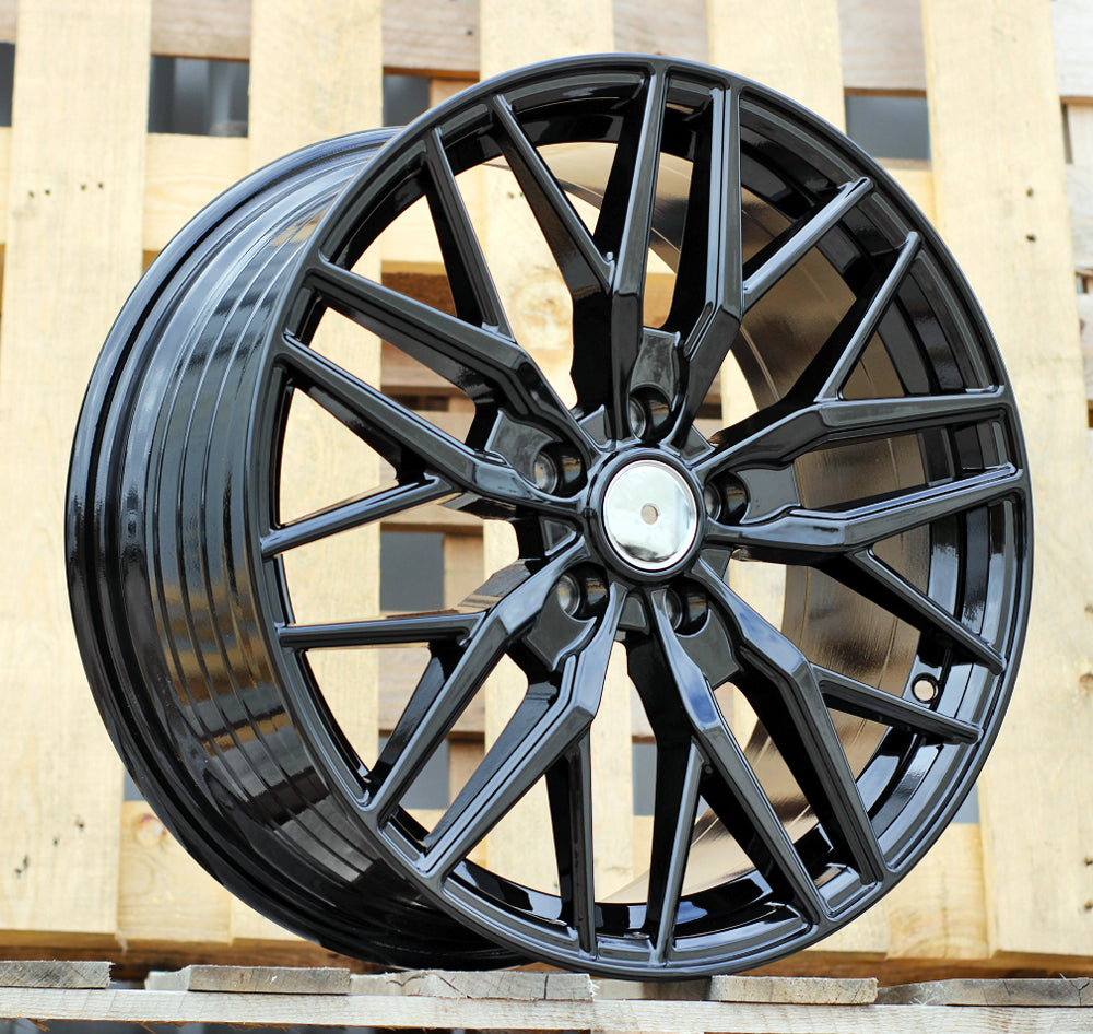 MERCEDES 8x18 5x112 ET52 66,6 HF5230 Noir